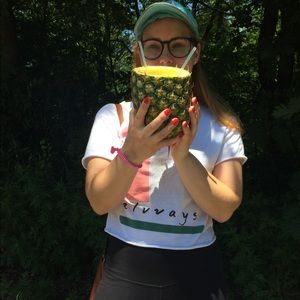 Meet your Posher, Iris